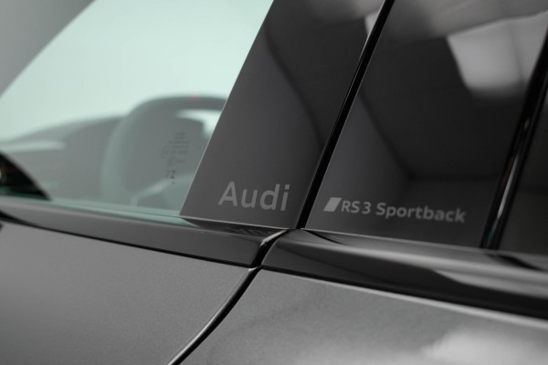 Audi RS3 Sportback 2.5 TFSI quattro |Pano|Kuipstoel|Sonos|HUD|