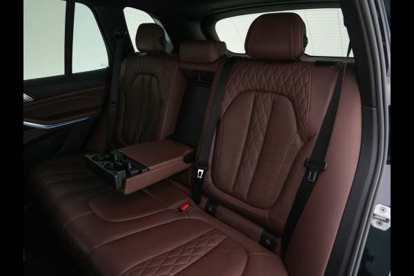BMW X5 xDrive45e High Executive M-Sport-Pack (INCL-BTW) *NAPPA-FULL-LEATHER | ADAPT.CRUISE | FULL-LED | MEMORY-PACK | DIGI-COCKPIT | HARMAN/KARDON | COMFORT-SEATS | NAVI-FULLMAP | CAMERA | AMBIENT-LIGHT | DAB+ | SHIFT-PADDLES | TOWBAR |