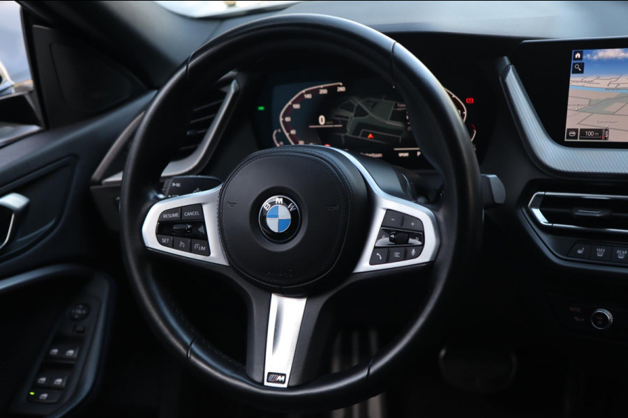 BMW 2 Serie Gran Coupé 218i M Sport / LIVE COCKPIT / HUD / CARPLAY / TREKHAAK / SFEERVERLICHTING