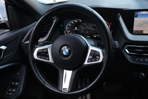 BMW 2 Serie Gran Coupé 218i M Sport / LIVE COCKPIT / HUD / CARPLAY / TREKHAAK / SFEERVERLICHTING