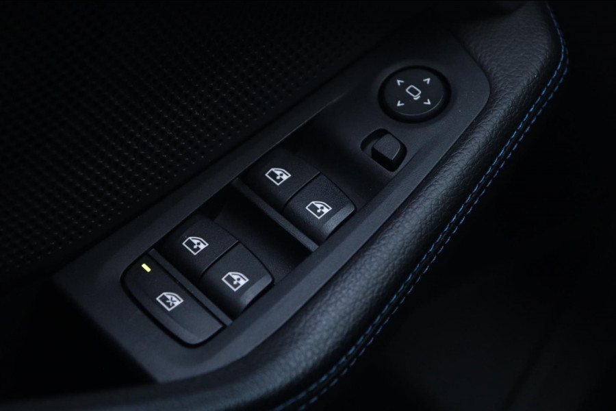 BMW 2 Serie Gran Coupé 218i M Sport / LIVE COCKPIT / HUD / CARPLAY / TREKHAAK / SFEERVERLICHTING