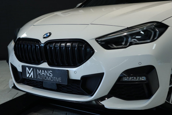 BMW 2 Serie Gran Coupé 218i M Sport / LIVE COCKPIT / HUD / CARPLAY / TREKHAAK / SFEERVERLICHTING