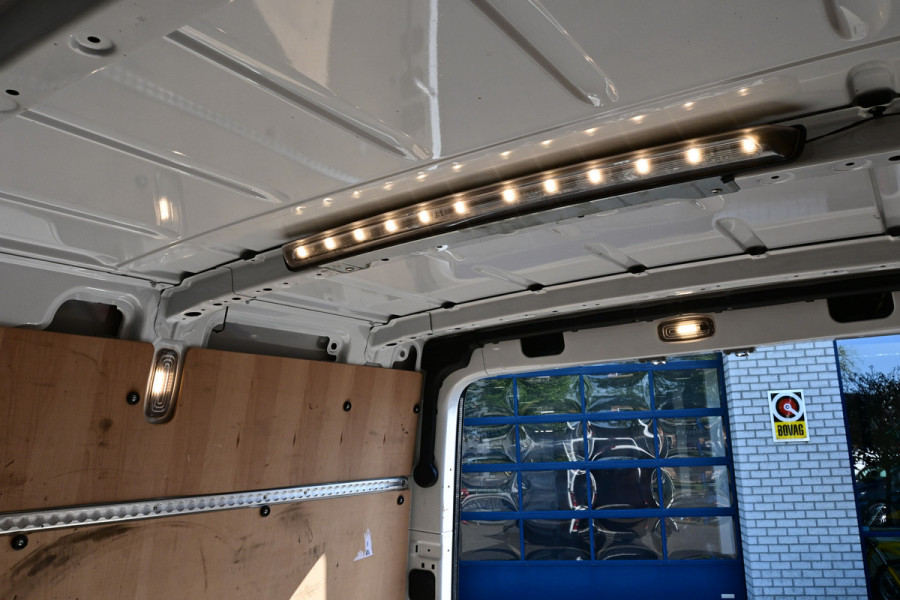 Mercedes-Benz Sprinter 317 CDI L3H2 MBUX navigatie met camera en parkeersensoren, Stoelverwarming, Brake assyst