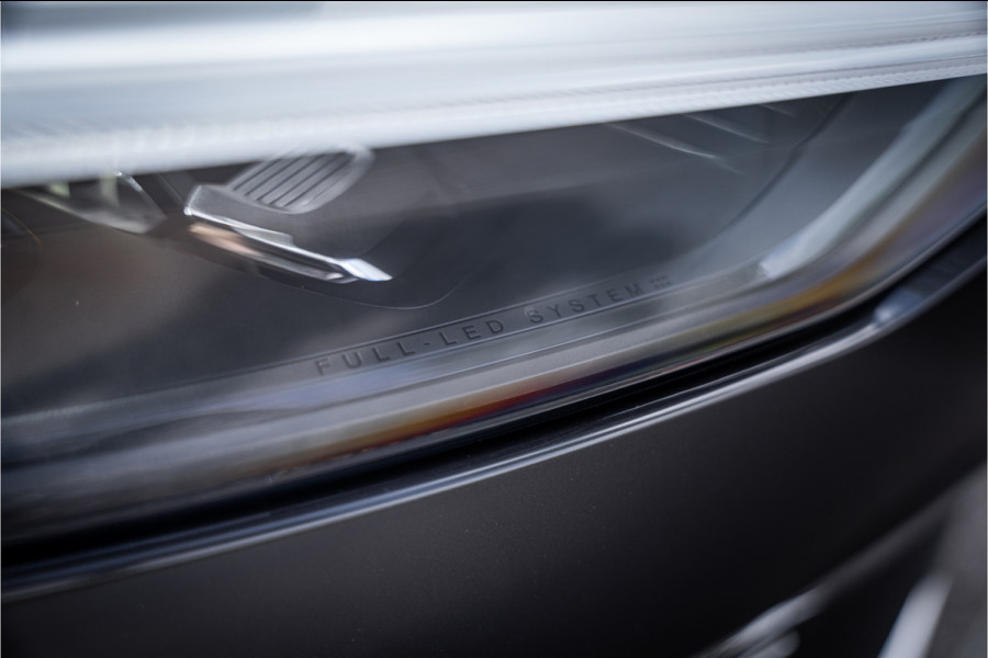 Volvo XC60 2.0 T6 Plug-in hybrid AWD Ultra Bright - Massage - B&W - HUD NP 85K