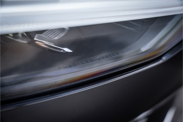 Volvo XC60 2.0 T6 Plug-in hybrid AWD Ultra Bright - Massage - B&W - HUD NP 85K