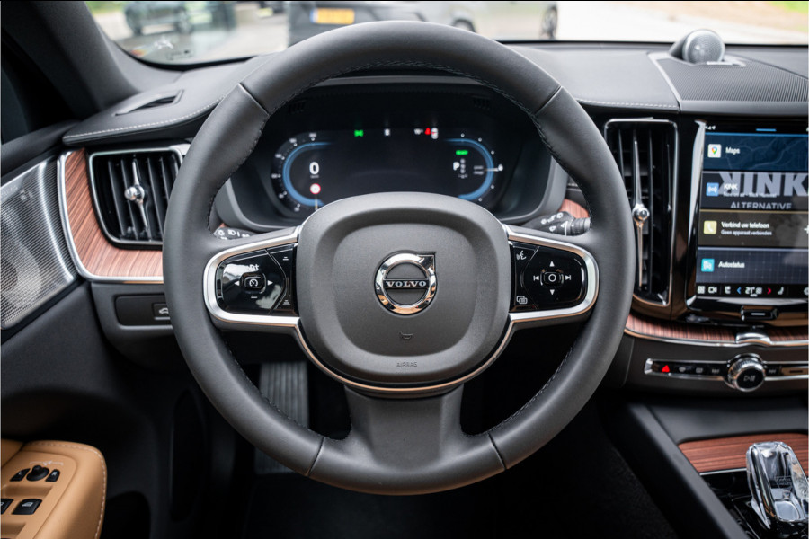 Volvo XC60 2.0 T6 Plug-in hybrid AWD Ultra Bright - Massage - B&W - HUD NP 85K