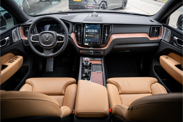 Volvo XC60 2.0 T6 Plug-in hybrid AWD Ultra Bright - Massage - B&W - HUD NP 85K