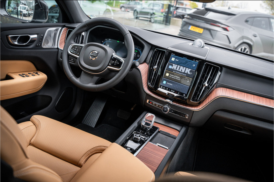 Volvo XC60 2.0 T6 Plug-in hybrid AWD Ultra Bright - Massage - B&W - HUD NP 85K