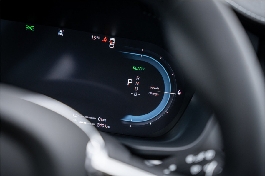Volvo XC60 2.0 T6 Plug-in hybrid AWD Ultra Bright - Massage - B&W - HUD NP 85K