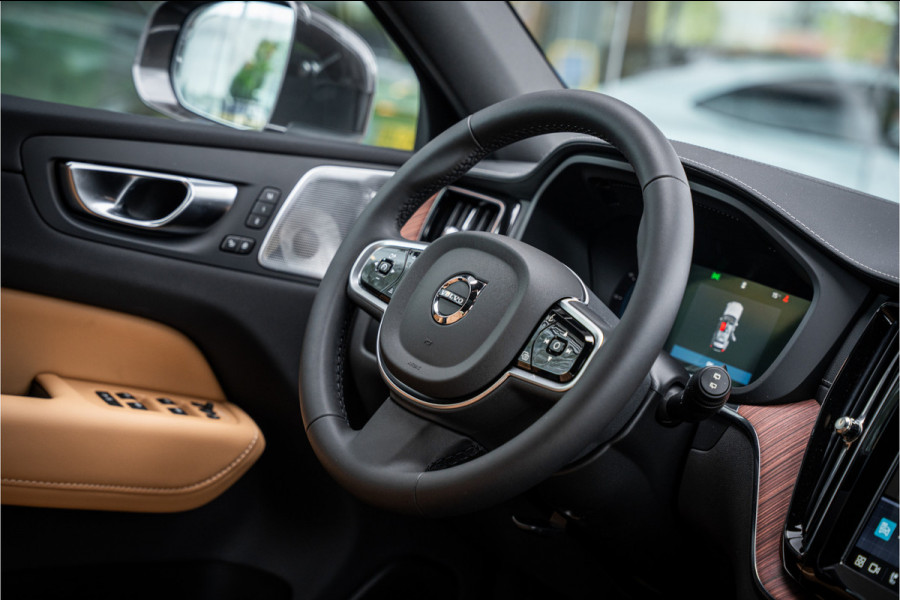 Volvo XC60 2.0 T6 Plug-in hybrid AWD Ultra Bright - Massage - B&W - HUD NP 85K