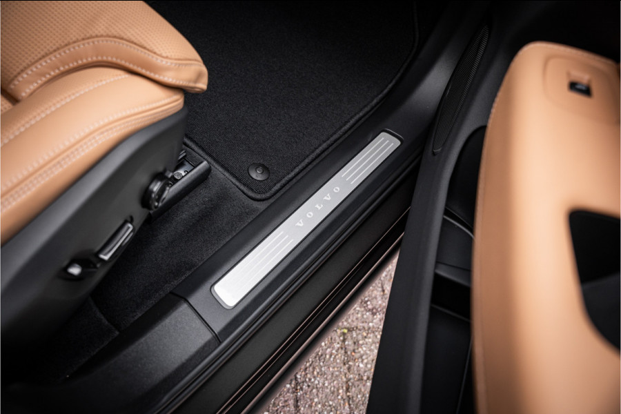 Volvo XC60 2.0 T6 Plug-in hybrid AWD Ultra Bright - Massage - B&W - HUD NP 85K
