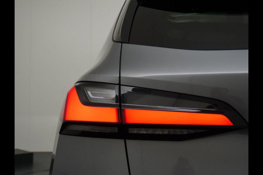 BMW 2 Serie Active Tourer 220i M-Sport HARMAN KARDON AUDIO| PANO |360 CAMERA | MEMORY SEAT