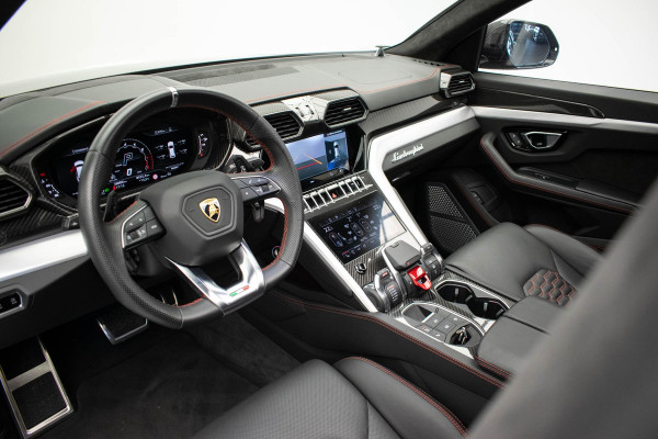 Lamborghini Urus 4.0 V8 |Carbon|Pano|ADAS|Massage|HUD|B&O Advanced|