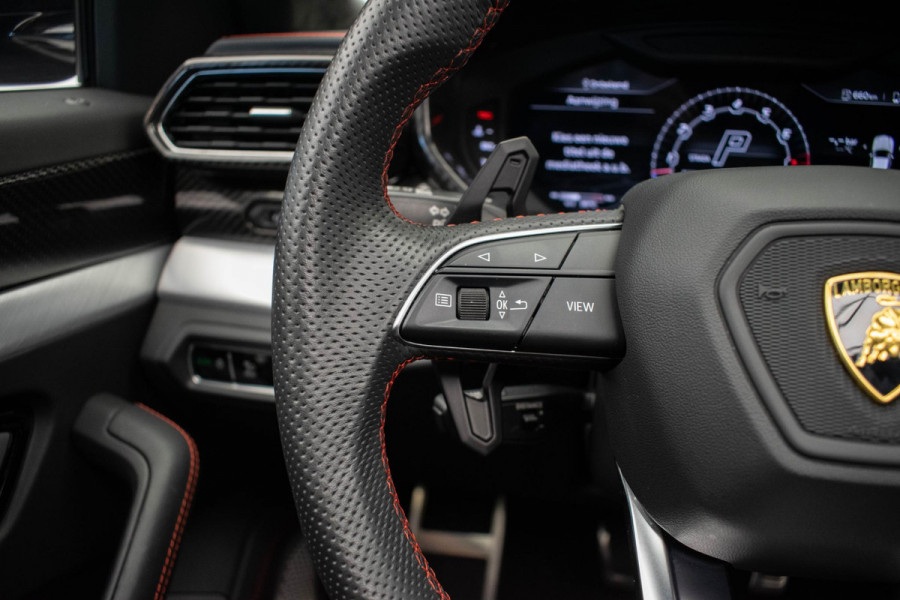 Lamborghini Urus 4.0 V8 |Carbon|Pano|ADAS|Massage|HUD|B&O Advanced|