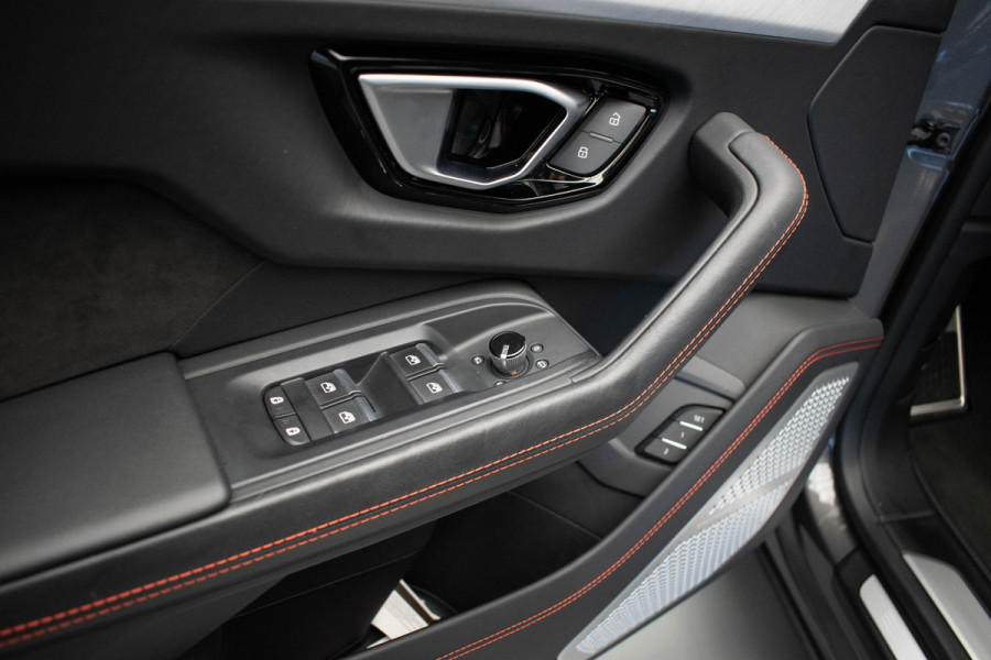 Lamborghini Urus 4.0 V8 |Carbon|Pano|ADAS|Massage|HUD|B&O Advanced|