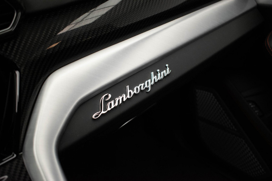 Lamborghini Urus 4.0 V8 |Carbon|Pano|ADAS|Massage|HUD|B&O Advanced|