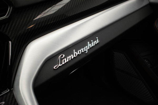 Lamborghini Urus 4.0 V8 |Carbon|Pano|ADAS|Massage|HUD|B&O Advanced|
