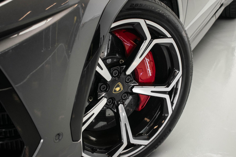 Lamborghini Urus 4.0 V8 |Carbon|Pano|ADAS|Massage|HUD|B&O Advanced|