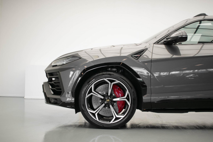 Lamborghini Urus 4.0 V8 |Carbon|Pano|ADAS|Massage|HUD|B&O Advanced|