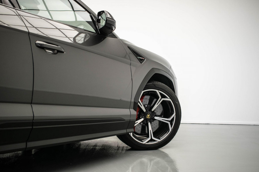Lamborghini Urus 4.0 V8 |Carbon|Pano|ADAS|Massage|HUD|B&O Advanced|
