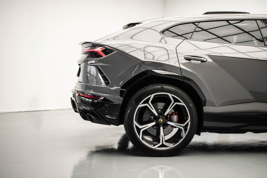 Lamborghini Urus 4.0 V8 |Carbon|Pano|ADAS|Massage|HUD|B&O Advanced|