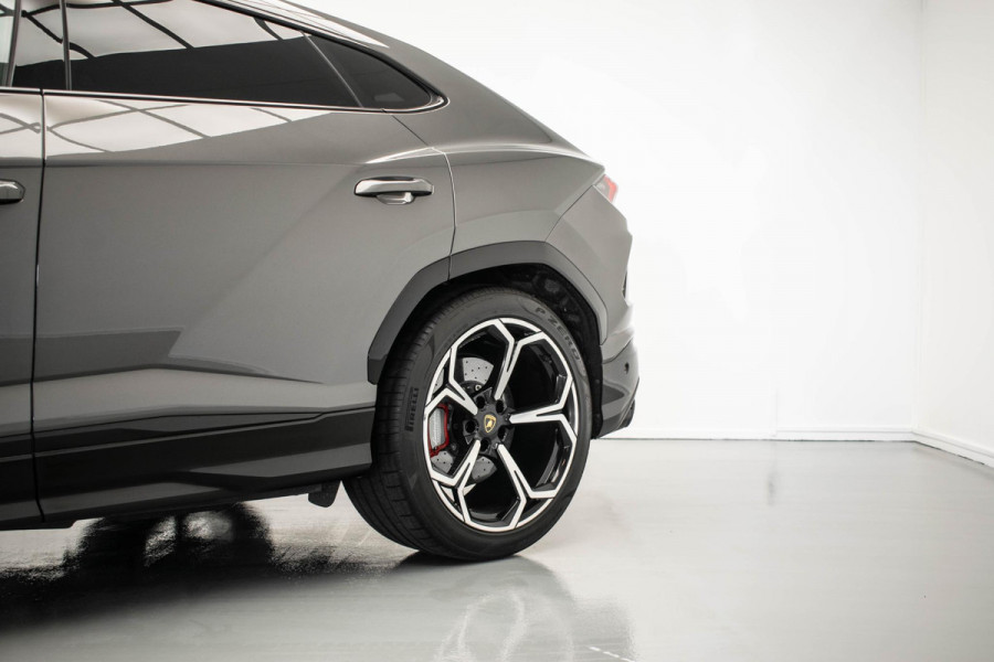 Lamborghini Urus 4.0 V8 |Carbon|Pano|ADAS|Massage|HUD|B&O Advanced|