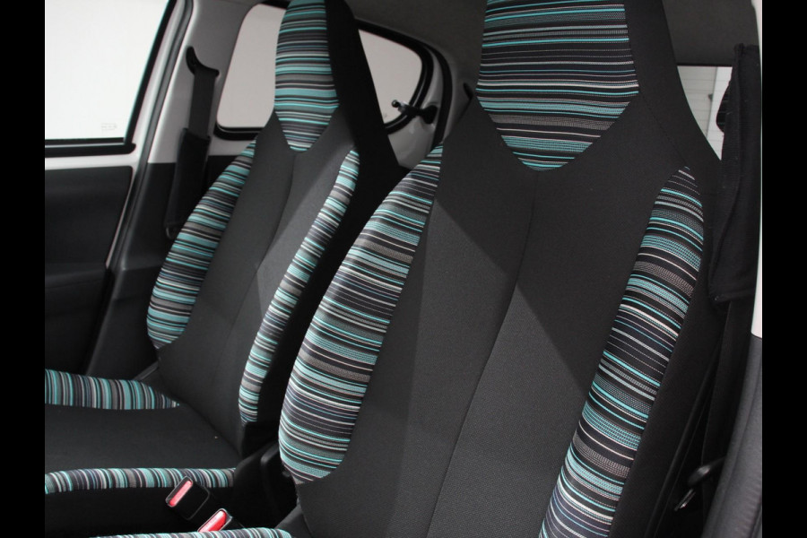 Citroën C1 1.0 e-VTi Shine Airco Achteruitrij Camera Bluetooth Radio Lichtmetalen velgen