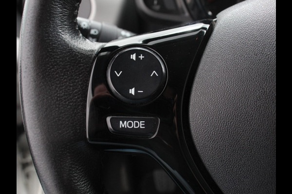Citroën C1 1.0 e-VTi Shine Airco Achteruitrij Camera Bluetooth Radio Lichtmetalen velgen