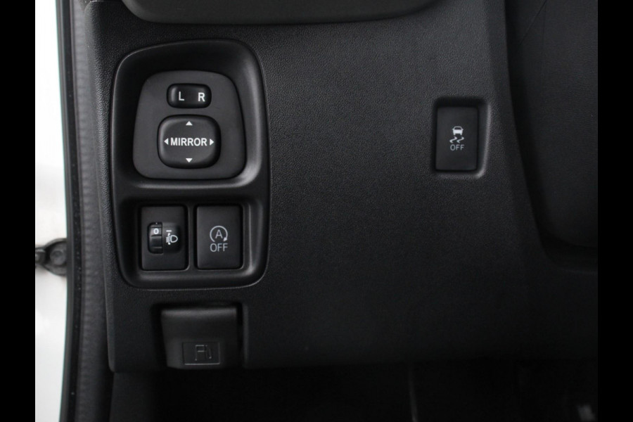 Citroën C1 1.0 e-VTi Shine Airco Achteruitrij Camera Bluetooth Radio Lichtmetalen velgen