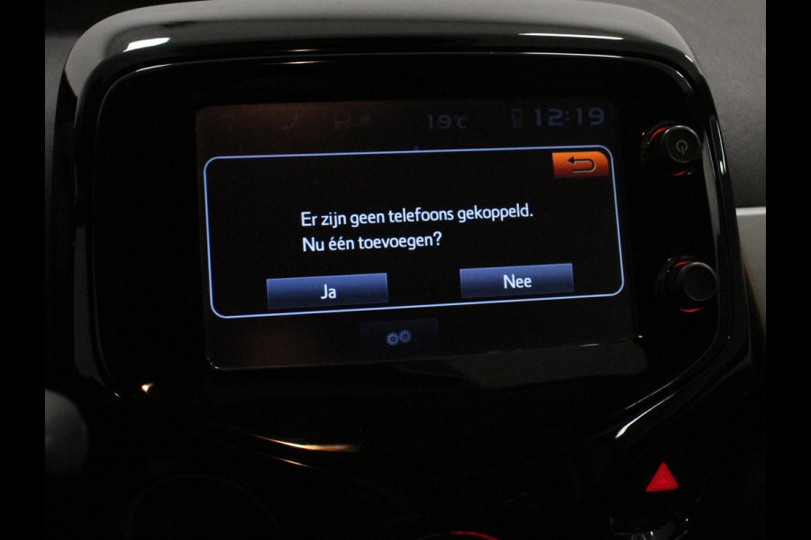 Citroën C1 1.0 e-VTi Shine Airco Achteruitrij Camera Bluetooth Radio Lichtmetalen velgen