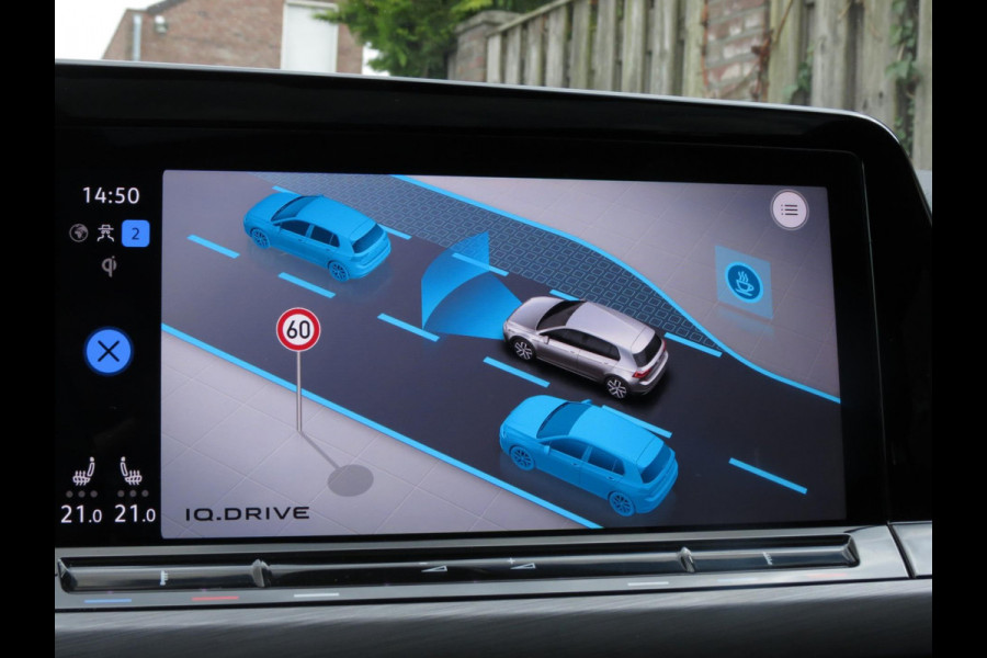 Volkswagen Golf 1.5 eTSI Style AUTOMAAT | ORG NEDERLANDS | PANODAK | HARMAN/KARDON | IQ LIGHT | STOELMASSAGE | CAMERA | DAB