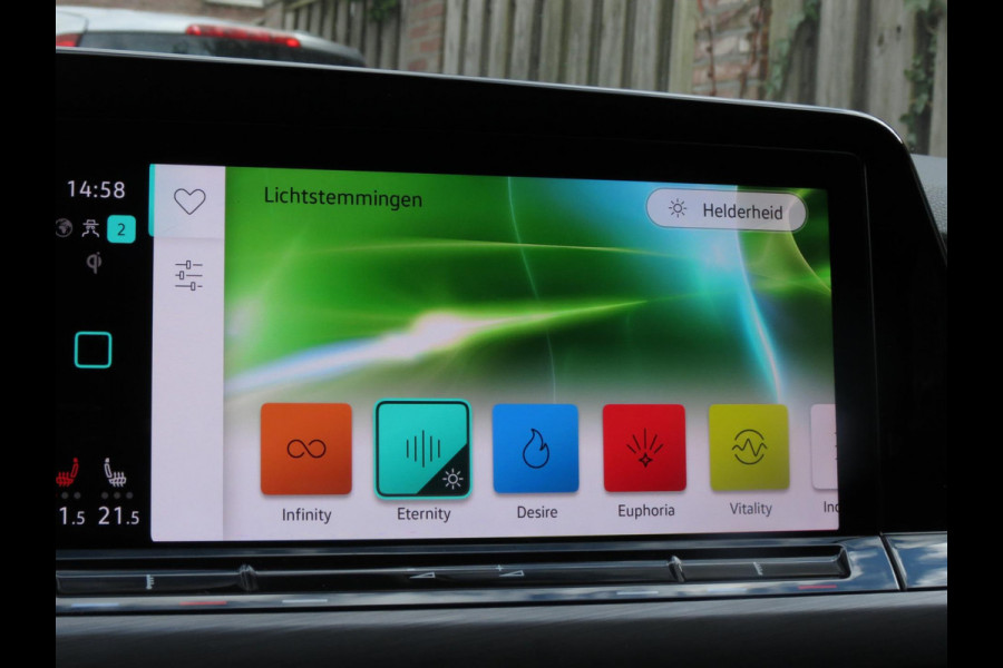 Volkswagen Golf 1.5 eTSI Style AUTOMAAT | ORG NEDERLANDS | PANODAK | HARMAN/KARDON | IQ LIGHT | STOELMASSAGE | CAMERA | DAB