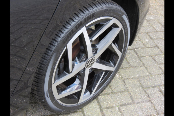 Volkswagen Golf 1.5 eTSI Style AUTOMAAT | ORG NEDERLANDS | PANODAK | HARMAN/KARDON | IQ LIGHT | STOELMASSAGE | CAMERA | DAB
