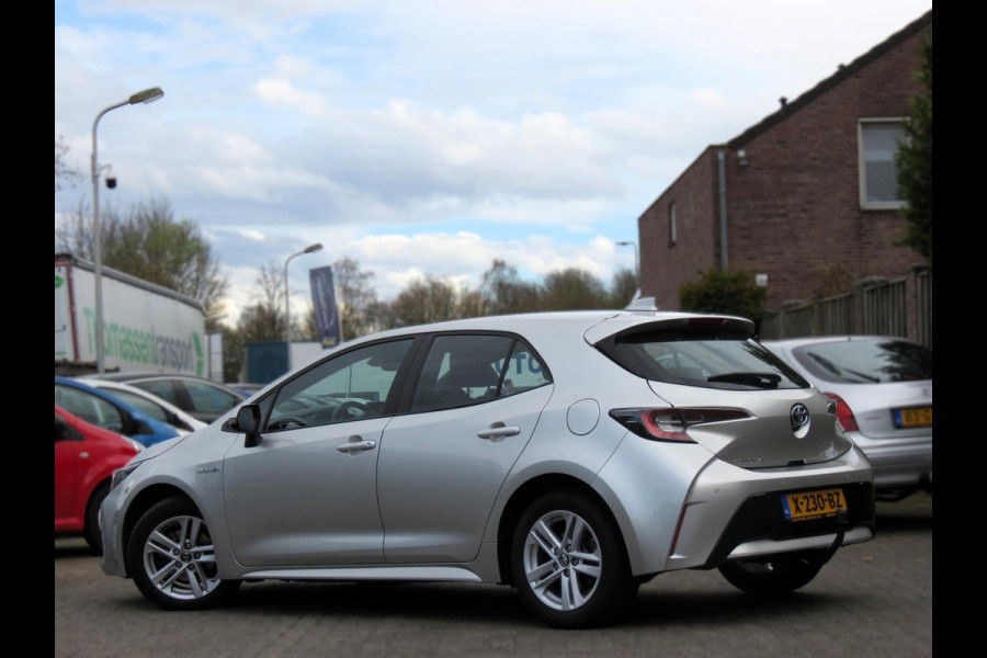 Toyota Corolla 1.8 Hybrid First Edition | STUUR+STOELVERWARMING | ADAPTIVE CRUISE CONTROL | NAVI | CAMERA | KEYLESS START | DAB+ |