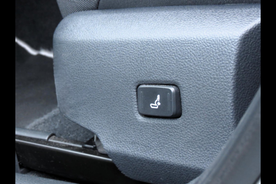 Toyota Corolla 1.8 Hybrid First Edition | STUUR+STOELVERWARMING | ADAPTIVE CRUISE CONTROL | NAVI | CAMERA | KEYLESS START | DAB+ |