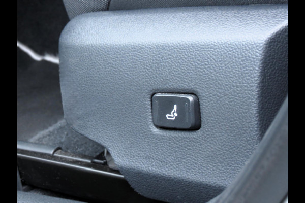 Toyota Corolla 1.8 Hybrid First Edition | STUUR+STOELVERWARMING | ADAPTIVE CRUISE CONTROL | NAVI | CAMERA | KEYLESS START | DAB+ |