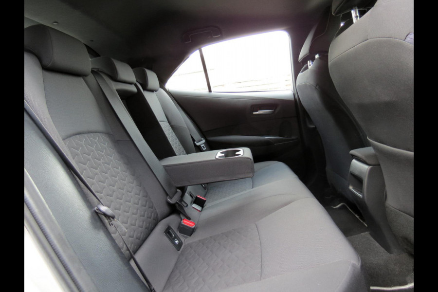 Toyota Corolla 1.8 Hybrid First Edition | STUUR+STOELVERWARMING | ADAPTIVE CRUISE CONTROL | NAVI | CAMERA | KEYLESS START | DAB+ |