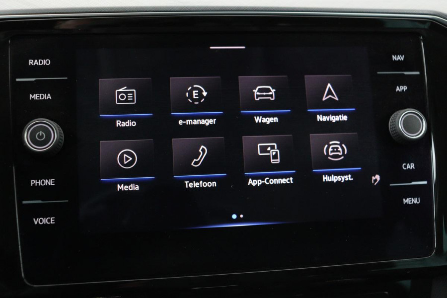 Volkswagen Passat 1.4 TSI PHEV GTE | Head-Up | Stoelverwarming | Camera | Adaptive cruise | Massage | Side Assist | Carplay | Matrix LED | Achterbankverwarming | Navigatie