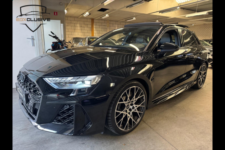 Audi RS3 Sportback 2.5 TFSI Quattro 2025 RS Zetels/Hulk/Pano/Sonos/Carbon/HUD/Blindspot