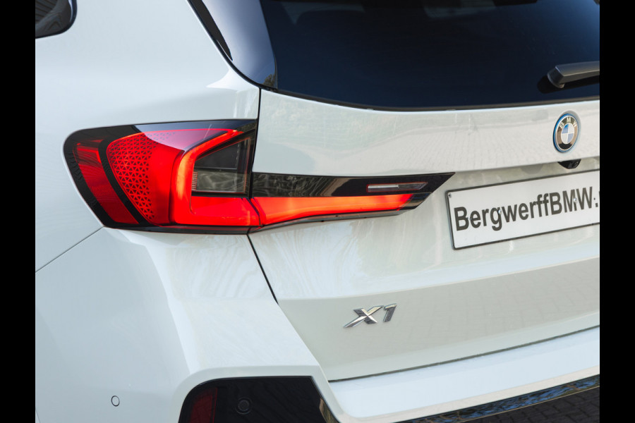BMW X1 xDrive30e M-Sport - Driving Ass Prof - Trekhaak - Harman Kardon