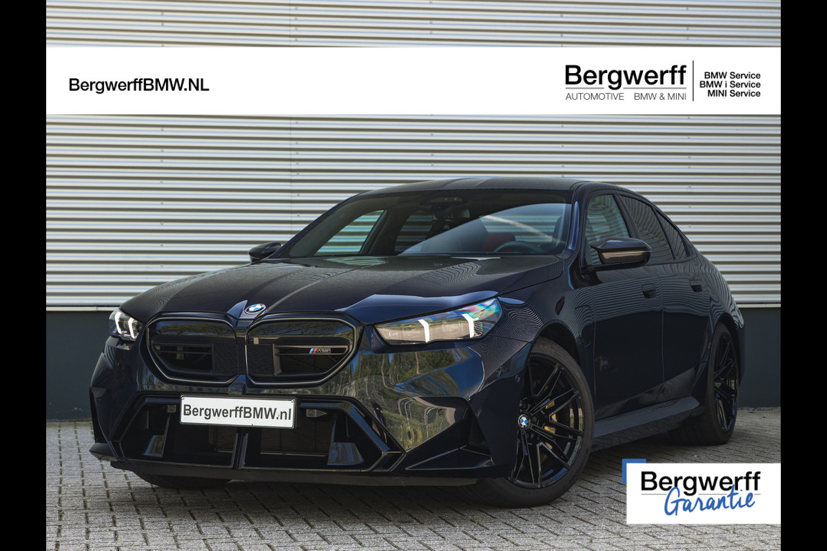 BMW 5 Serie M5 - Direct Beschikbaar! - Keramisch - Full-Option BMW 5 Serie M5 - Direct Beschikbaar! - Keramisch - Full-Option