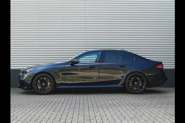 BMW 5 Serie M5 - Carbon Brakes - Full-Option