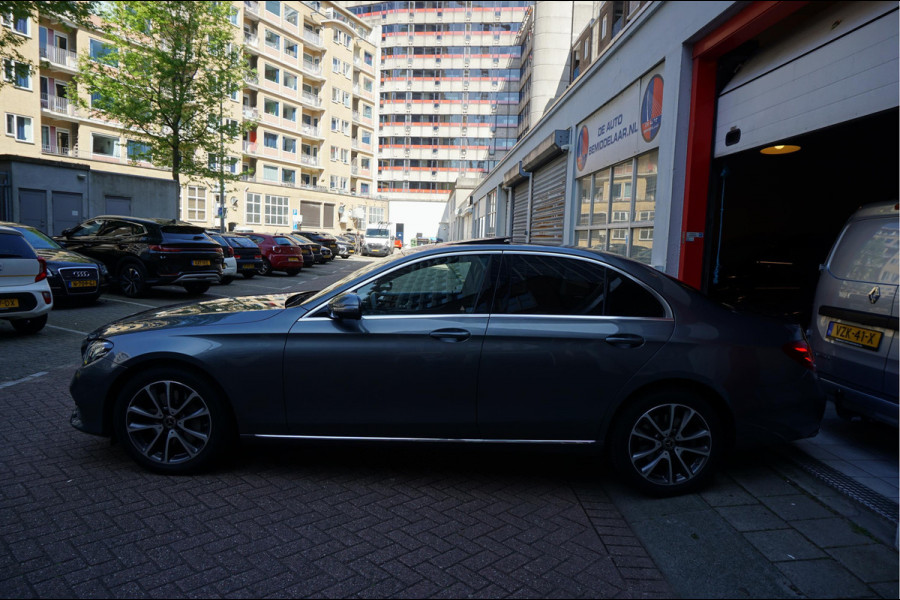 Mercedes-Benz E-Klasse 350 Premium Plus Exclusive Night | Sfeerverlichting | 360 | Stoelen met MEMORY/ VERWAMING/ KOELING | Geperforeerd leer | Panoramadak