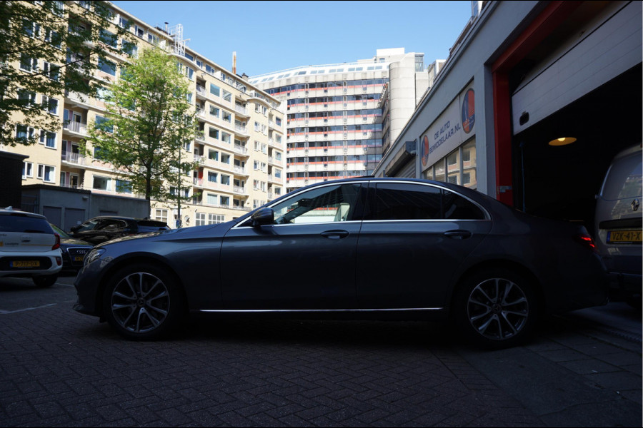 Mercedes-Benz E-Klasse 350 Premium Plus Exclusive Night | Sfeerverlichting | 360 | Stoelen met MEMORY/ VERWAMING/ KOELING | Geperforeerd leer | Panoramadak