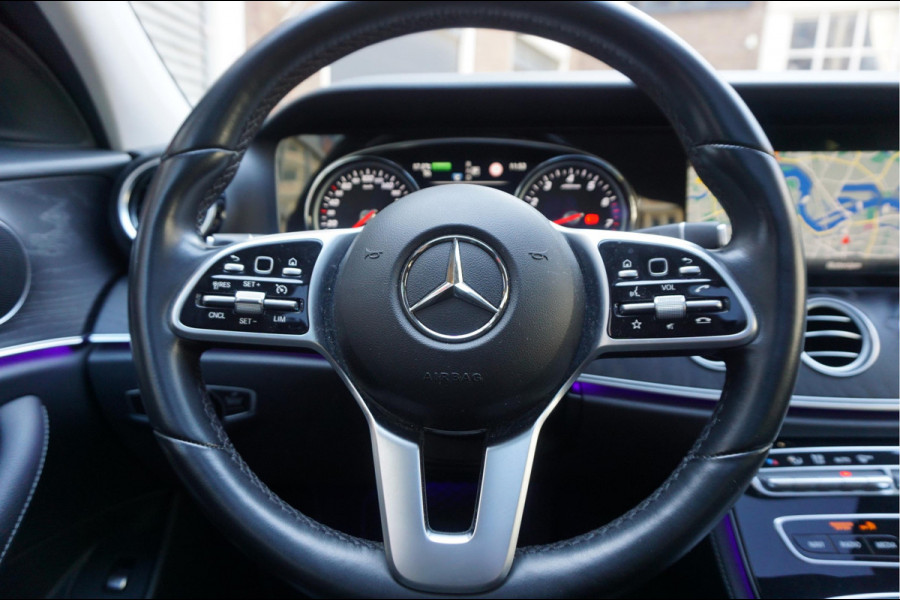 Mercedes-Benz E-Klasse 350 Premium Plus Exclusive Night | Sfeerverlichting | 360 | Stoelen met MEMORY/ VERWAMING/ KOELING | Geperforeerd leer | Panoramadak