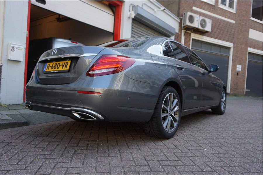 Mercedes-Benz E-Klasse 350 Premium Plus Exclusive Night | Sfeerverlichting | 360 | Stoelen met MEMORY/ VERWAMING/ KOELING | Geperforeerd leer | Panoramadak