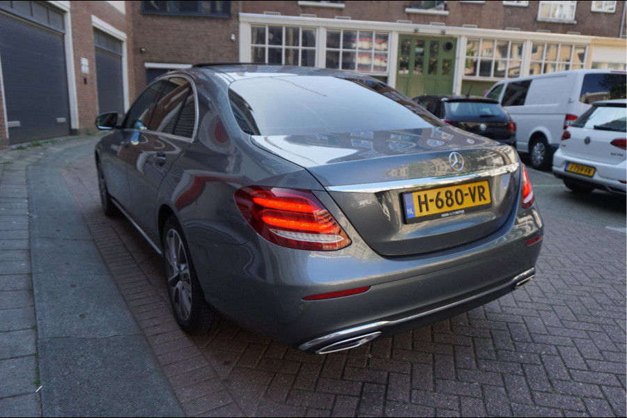 Mercedes-Benz E-Klasse 350 Premium Plus Exclusive Night | Sfeerverlichting | 360 | Stoelen met MEMORY/ VERWAMING/ KOELING | Geperforeerd leer | Panoramadak