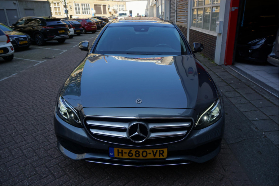 Mercedes-Benz E-Klasse 350 Premium Plus Exclusive Night | Sfeerverlichting | 360 | Stoelen met MEMORY/ VERWAMING/ KOELING | Geperforeerd leer | Panoramadak