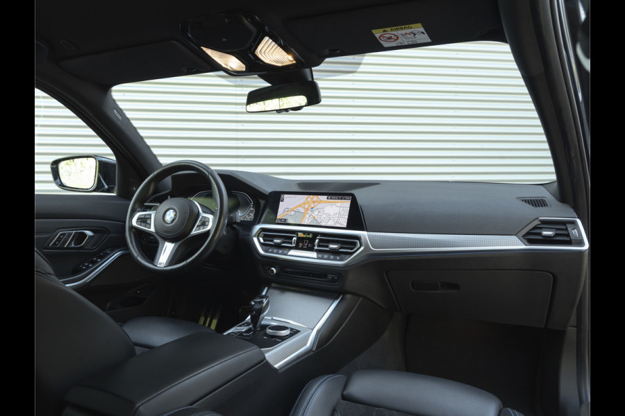 BMW 3-serie 330e M-Sport - Harman Kardon - Camera - Driving Assistant - 19 inch