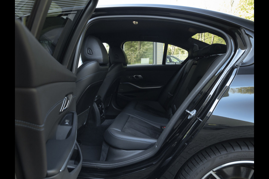 BMW 3-serie 330e M-Sport - Harman Kardon - Camera - Driving Assistant - 19 inch